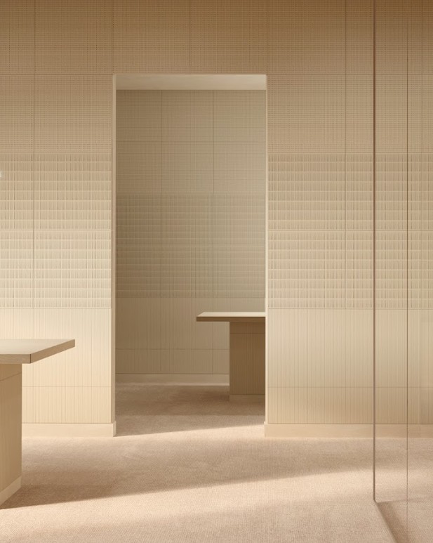 Decorative circular surface made from recycled paper fiber waste using HONEXT® boards