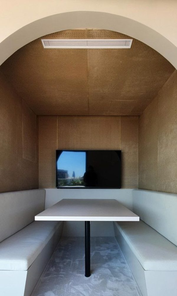 Honext_Location01-phone-5